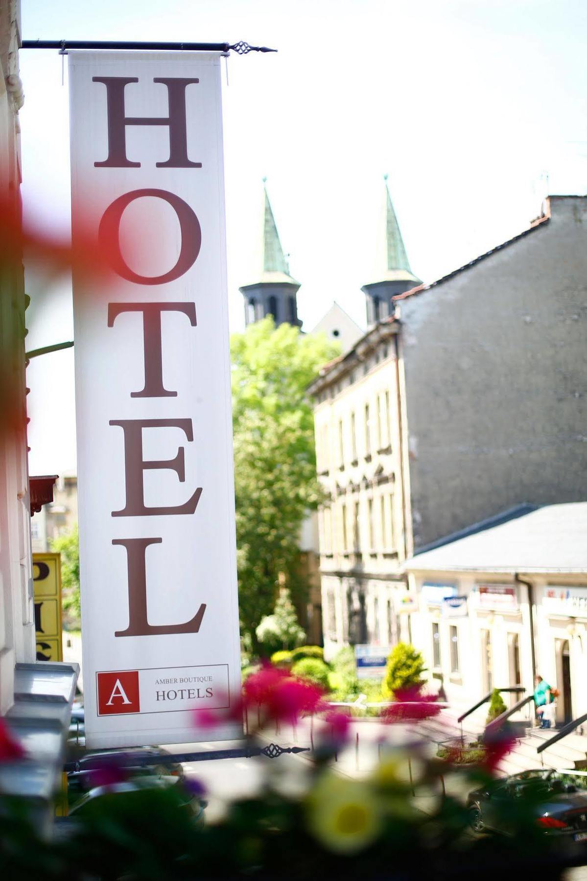 Amber Hotel 3*