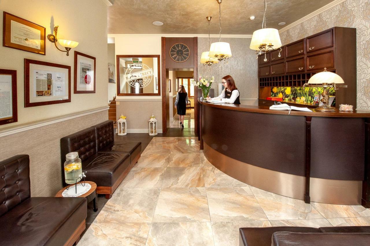 Amber Hotel 3*